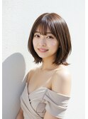 レイヤーボブハイライトブリーチレイヤーハイトーングレージュ