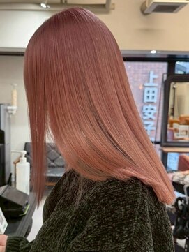 イリ 大阪(ili) ハイライトカラー/ミルクティーベージュ/レイヤーカット