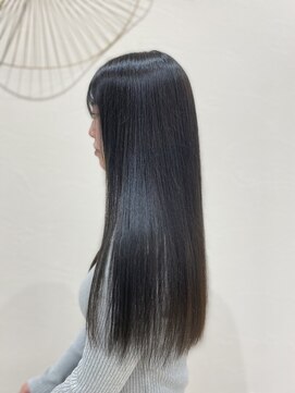 エフヘア レヴェリー(Fhair reverie) ロング　暗染めネイビーグレージュ