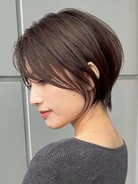 表参道白髪ぼかしハイライトウルフショートヘアグレージュ40代