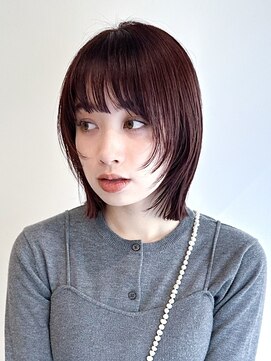 ローネス(LONESS) ワインレッド　ハッシュカット　ボブレイヤー　外ハネボブ