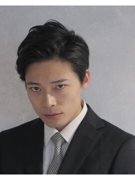 コンフィデンス メンズヘアー(confidence MEN'S HAIR) 大人ミディアムオールバック風 七・三(アレンジ写真付き)
