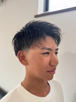 ヒラナカの写真/【カット+お顔そり¥4200】どんなスタイルもカッコよく扱いやすいとお声多数!毎日のお手入れも簡単に♪