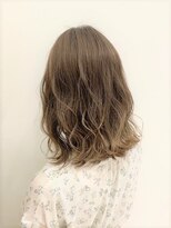 ビーハイブ 一番町店 アヴェダ(BEHIVE)&nbsp;くすみベージュ×ミディアムスタイル