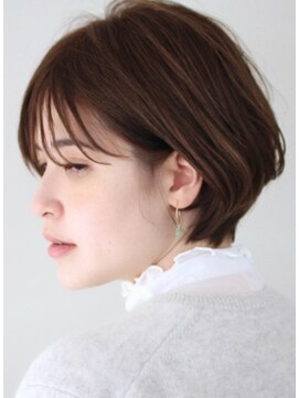 サーカス バイ ビュートリアム 青山(CIRCUS by BEAUTRIUM) 30代 40代 50代 耳掛け スッキリ 丸み ショートヘア