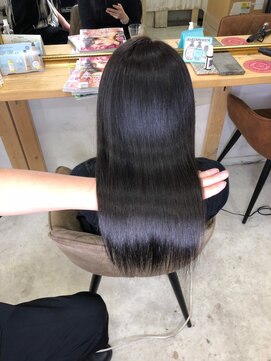 アンフィユヌキャトル(AnFye une Qatll) 【髪質改善】ジュエリーシステム×LULUTr【縮毛矯正】【艶髪】