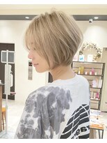 バンプ ギンザ(BUMP GINZA)&nbsp;《30代40代》白髪ぼかしハイライト×前下がりボブ【イケダ】