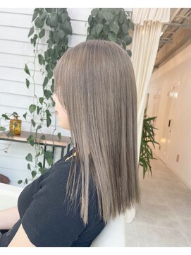 ジゼル 博多筑紫口店(GiseL) ホワイトベージュ