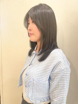 セルカ 新宿(CERCA) 顔まわりレイヤーカット［CERCA新宿/新宿西口］