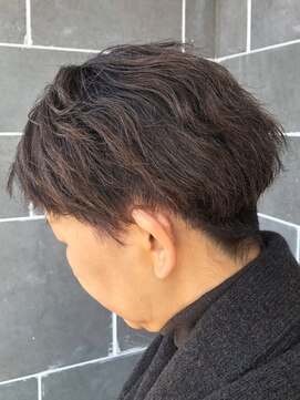 ディスコネクト(DISCO-N-NECT) 白髪ぼかし　ショート　顔周りレイヤー　ハイライト　透明感