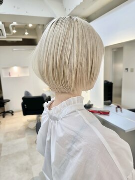 セルン(cerne) 【ハイトーンミニボブ】