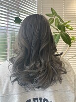 アース 三田南ウッディタウン店(HAIR&MAKE EARTH)&nbsp;大人美人艶カラーグレージュ小顔カット透明感レイヤーロング