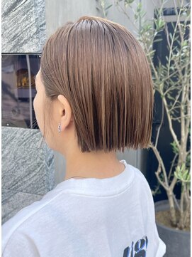 マノハル(MANOHARU) ブリーチ履歴あり 多毛くせ毛さんストレートパーマミニボブ