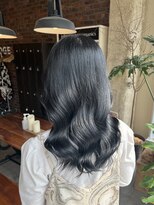 リノ 金山(Rino)&nbsp;デザインカラー/レイヤーカット/ウェットヘア/オリーブベージュ