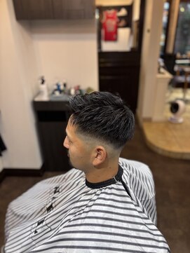 ジールアンドニコ(Zeal & nico.) スキンフェードカット