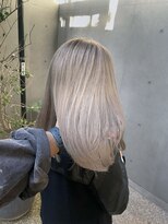 ヴァーディ オモテサンドウ(Vardy omotesando)&nbsp;グレージュ・表参道ケアブリーチ・ハイトーン・ベージュカラー