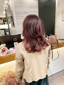 エイゾー(EIZO) 30代40代/バタフライレイヤーカット/ワインレッド