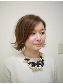 外ハネ前下がりボブ