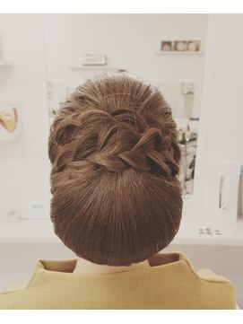 セットサロン フルール(Fleur) 編み込みシニヨン