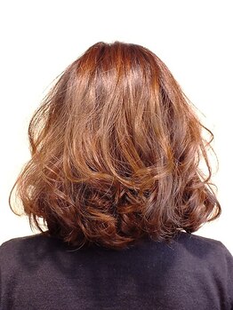 ヘアーサロン スタイルリミックス(Hair Salon Styleremix)の写真/≪東バイパス沿い≫コラーゲン配合カラーで思わず触れたくなる柔らかな手触り…肌にも優しくうるおいもUP★