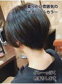 ダークカラーと大人可愛い丸みショート☆で抜群の小顔効果!