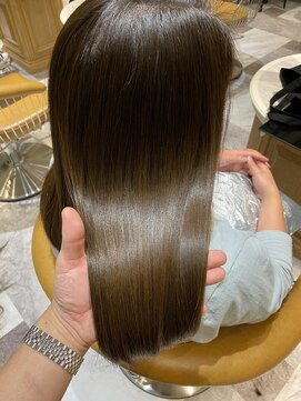 ロンド ロビン 栄(Lond robin) 【Lond robin】伊藤ガク 髪質改善/艶髪/シルクグレージュ802