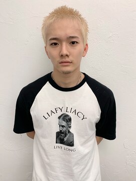 アカ(ACA) メンズ　ハイトーン　ブリーチ　バーバー　刈り上げ　札幌