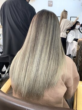 ユートピア(U topia) バレイヤージュ/ハイライト/メルティカラー/ビタミンカラー