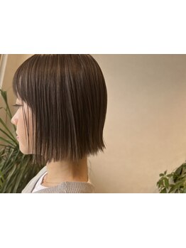 丁寧なヒアリングと高い技術で、あなたに似合うスタイルをご提案！再現性の高いスタイルで毎朝のセットも◎