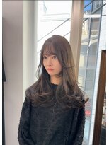 アット(at...)&nbsp;レイヤーカット　グレージュカラー