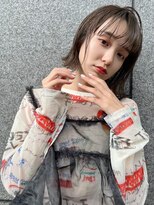 ホフ 大阪心斎橋店(F.O.F)&nbsp;ベージュインナーカラーショートボブレイヤーミディアム前髪