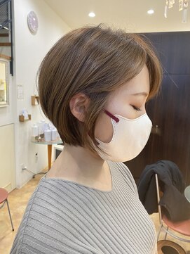 ヘアメイクヒール 【短すぎず艶っとまとまるショートボブ】20代・30代・40代・50代