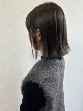 シン(SHIN) 切りっぱなしbob×Oliveash