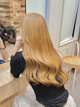 カラースタンド(COLOR STAND) 佐賀ミルクティーベージュカラーハイトーンケアブリーチ白髪ボブ