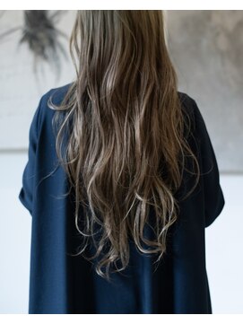 髪と生活美容室 大分本店 柔らかいロングヘア