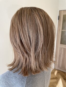 ビューティーワークスループライン(beautyworks LoopLine) 柔らか質感の外はねボブ