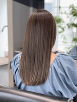 ニーフ 恵比寿(neaf)&nbsp;ハイライト　10トーングレージュ　ストレートロング　市毛裕也