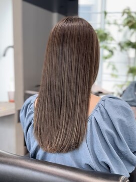 ニーフ 恵比寿(neaf) ハイライト　10トーングレージュ　ストレートロング　市毛裕也