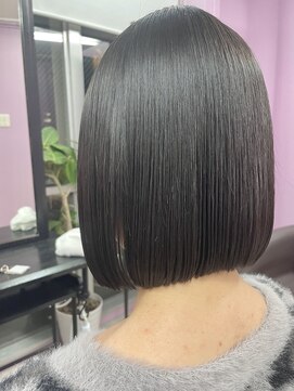 アヴァンス 難波店(AVANCE.) 自然にまとまる切りっぱなし内巻きボブ