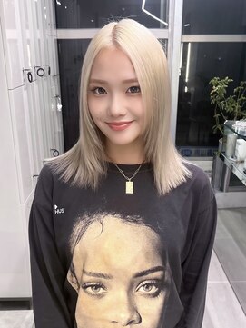 ソル バロール 表参道(SOL .valor) 抜きっぱなしブロンド×切りっぱなしボブ