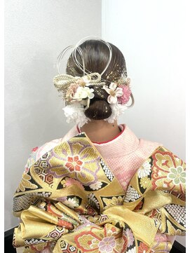 アオ(AO。) 振袖ヘアセット/成人式ヘア/金箔ヘア/卒業式ヘアセット