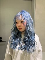 ブリーチ/ダブルカラー neul by kiitos レイヤーカット/ボブ/ケアブリーチ【ノイル】&nbsp;アイスブルー×パーマ風スタイル