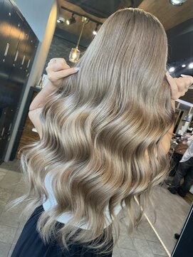 ラピス 横浜(Lapis) ミルクティーベージュ