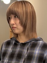 サンプラス(san+) レイヤーボブ/顔まわりレイヤー/ハイトーン/ベージュカラー