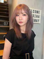 ジーナ 赤羽(XENA)&nbsp;顔型別ヘアスタイル特集/ワンホンレイヤー/くすみピンク/赤羽