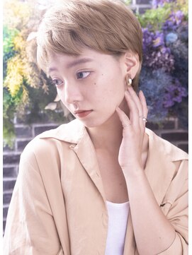 エストリア 栄店(ESTREA) 美容師からも大人気の小顔に見せるドライカットの達人