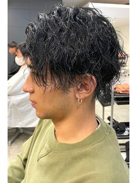 ニアウ 太田店(Niau) センターパートツイストスパイラルパーマメンズ波巻きパーマ