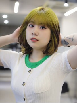 スラップス(SLAPS.) ルーツカラー ミディアムレイヤー イエロー 大野城 美容室