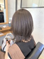 ソッカ(socca)&nbsp;切りっぱなしミディアムレイヤーボブ