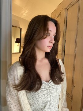 スタンド(STAND) 顔まわりカット　センターパート